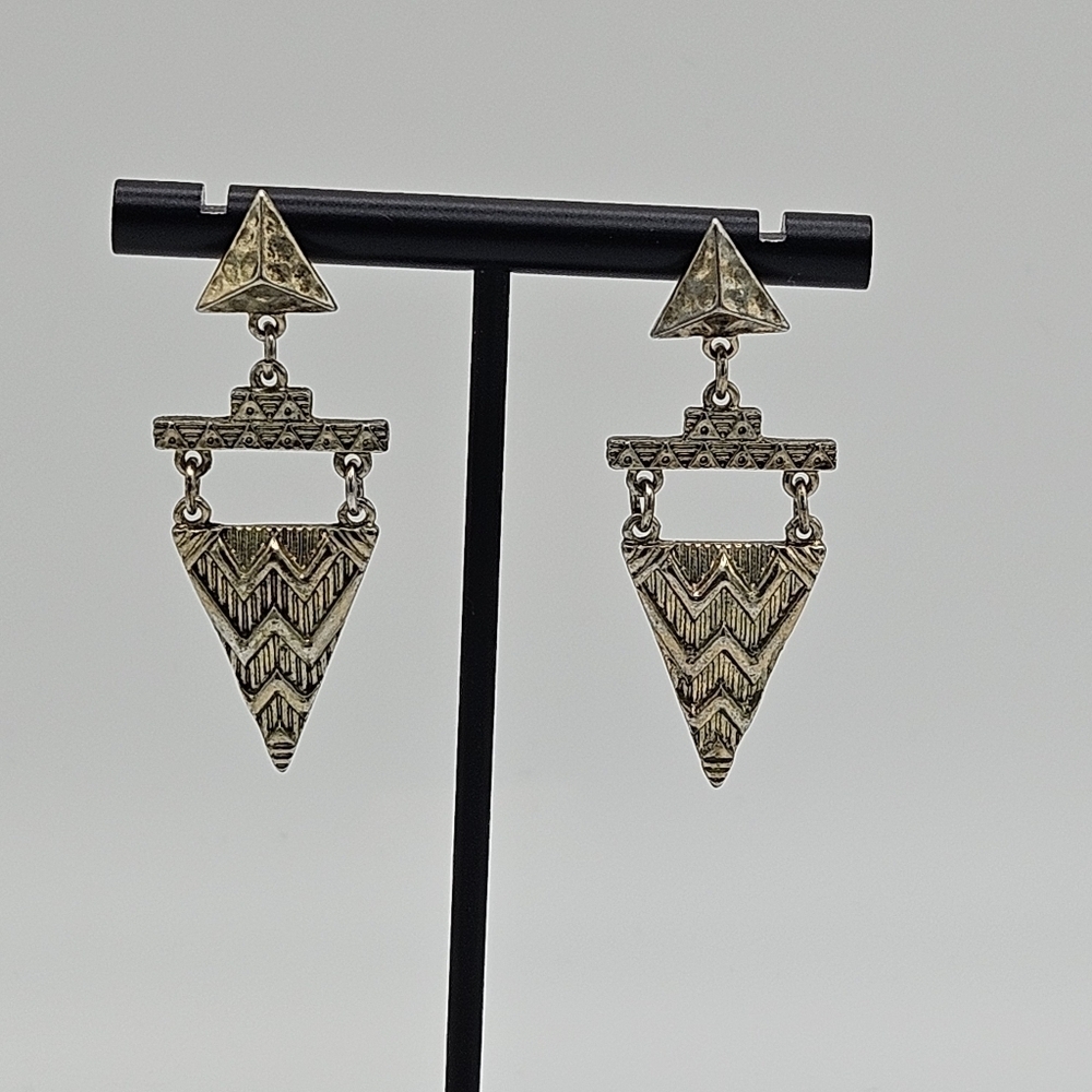 light gold tone tiered chevron triangle dangle earrings